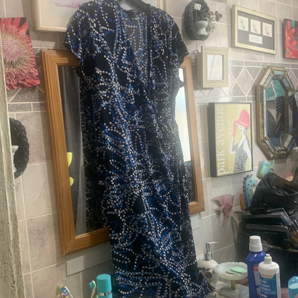 George dress - Picture 1 of 10